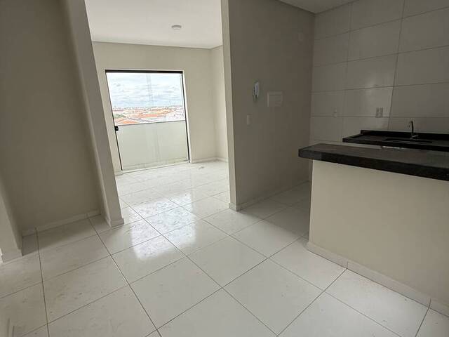 #593 - Apartamento para Venda em Petrolina - PE - 2
